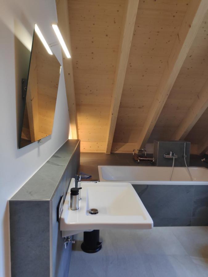 Ferienwohnungen Und Zimmer In Reutlingen-Goenningen Εξωτερικό φωτογραφία