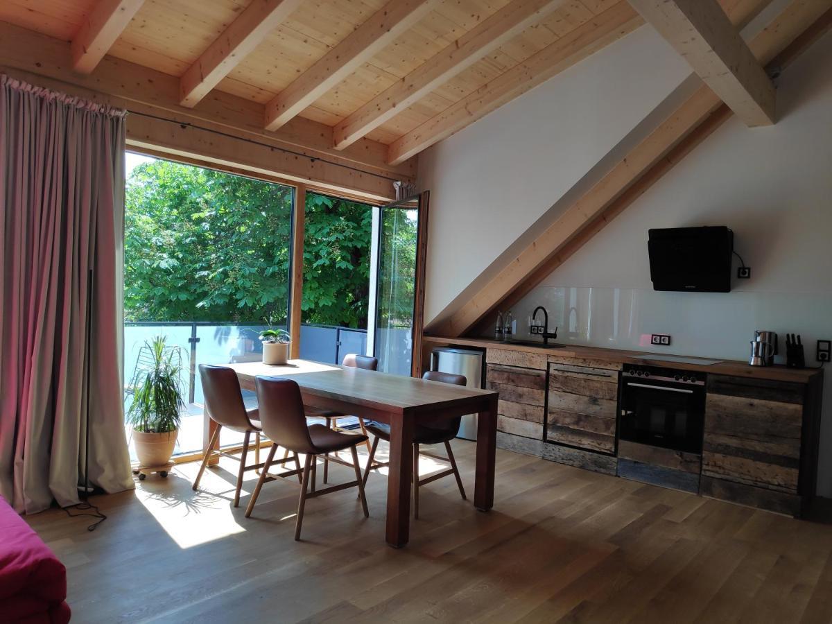 Ferienwohnungen Und Zimmer In Reutlingen-Goenningen Εξωτερικό φωτογραφία