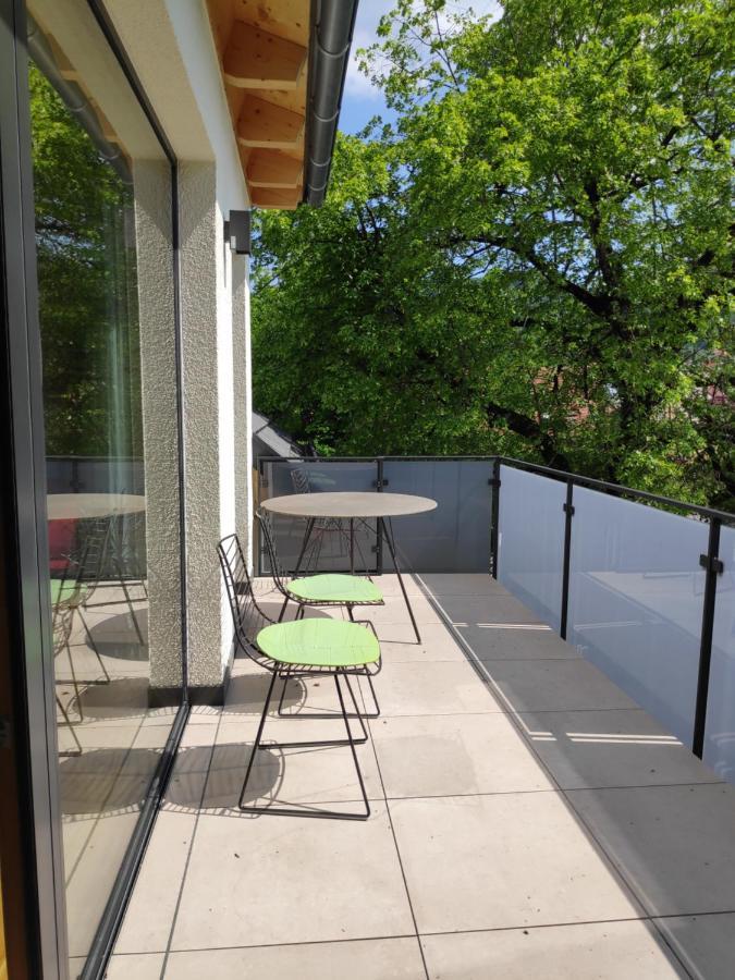 Ferienwohnungen Und Zimmer In Reutlingen-Goenningen Εξωτερικό φωτογραφία
