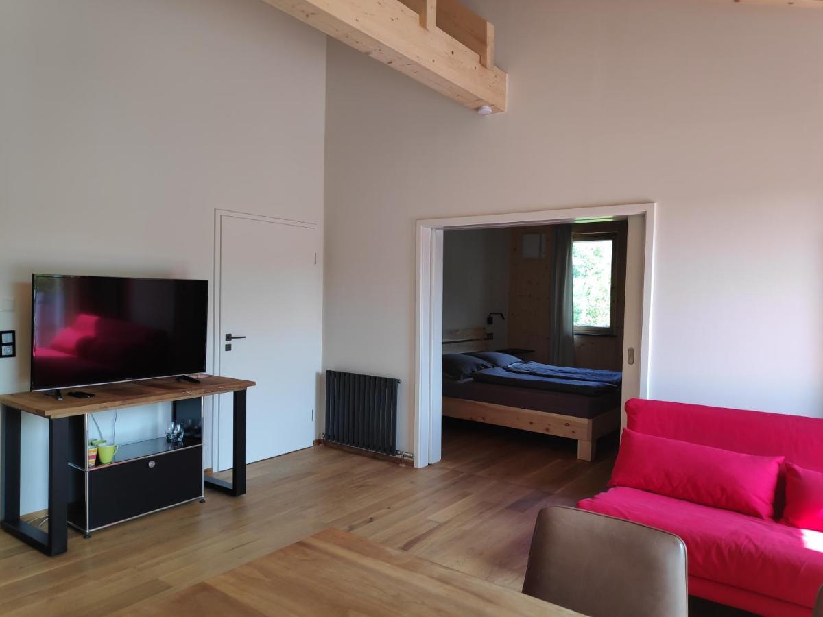 Ferienwohnungen Und Zimmer In Reutlingen-Goenningen Εξωτερικό φωτογραφία